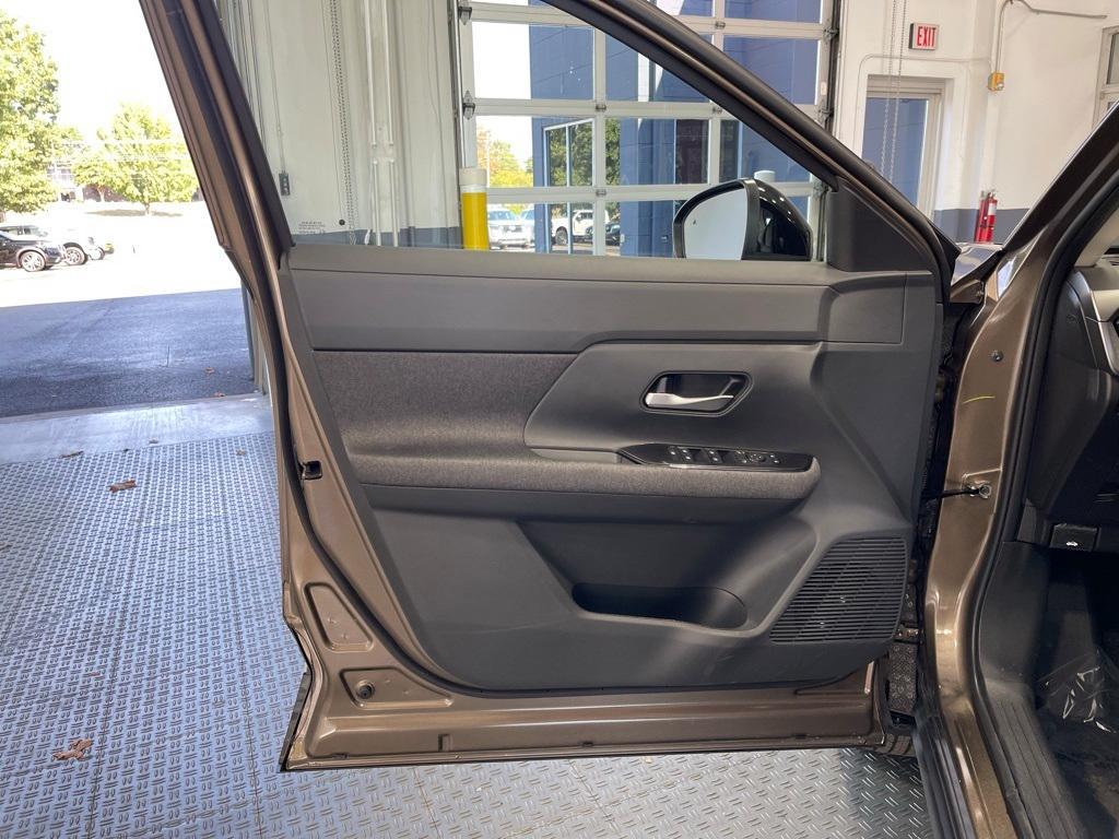new 2026 Nissan Kicks car, priced at $24,350