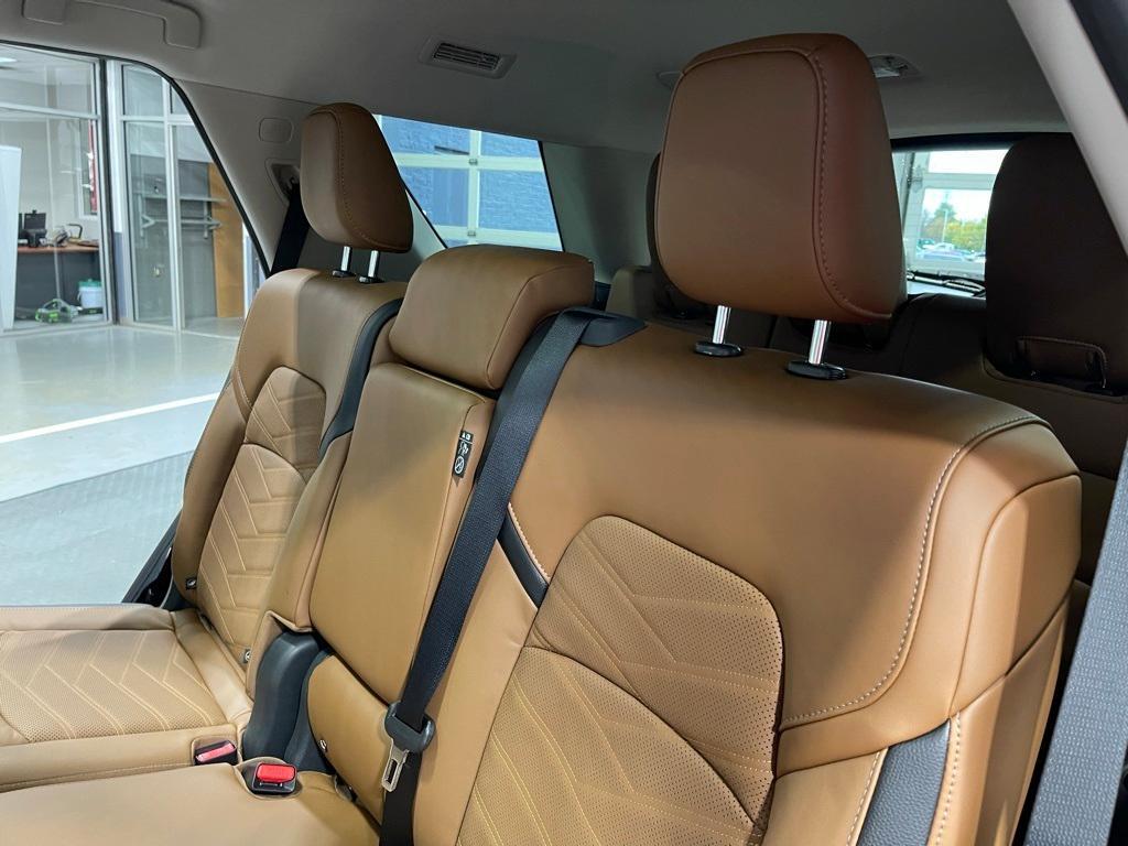 new 2025 Nissan Pathfinder car, priced at $39,175