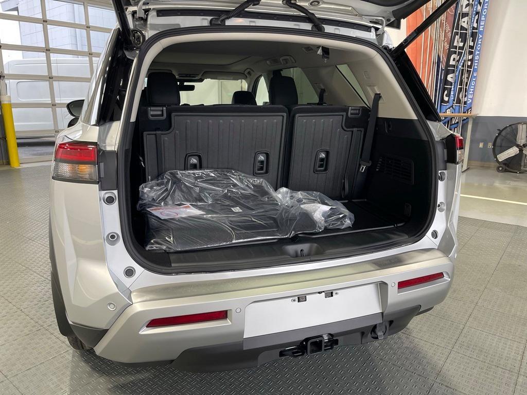 new 2025 Nissan Pathfinder car, priced at $47,633
