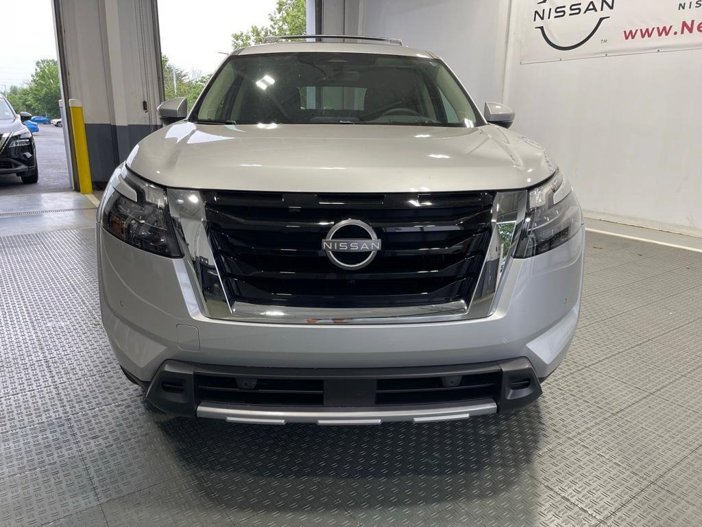 new 2025 Nissan Pathfinder car, priced at $47,633
