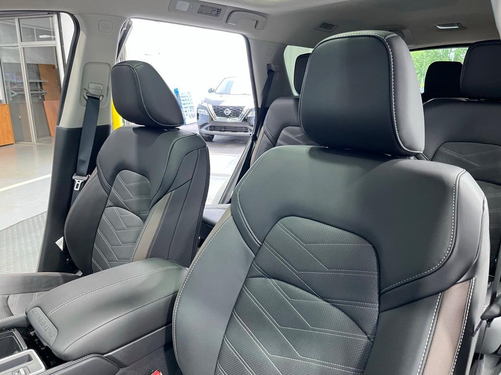 new 2025 Nissan Pathfinder car, priced at $47,633