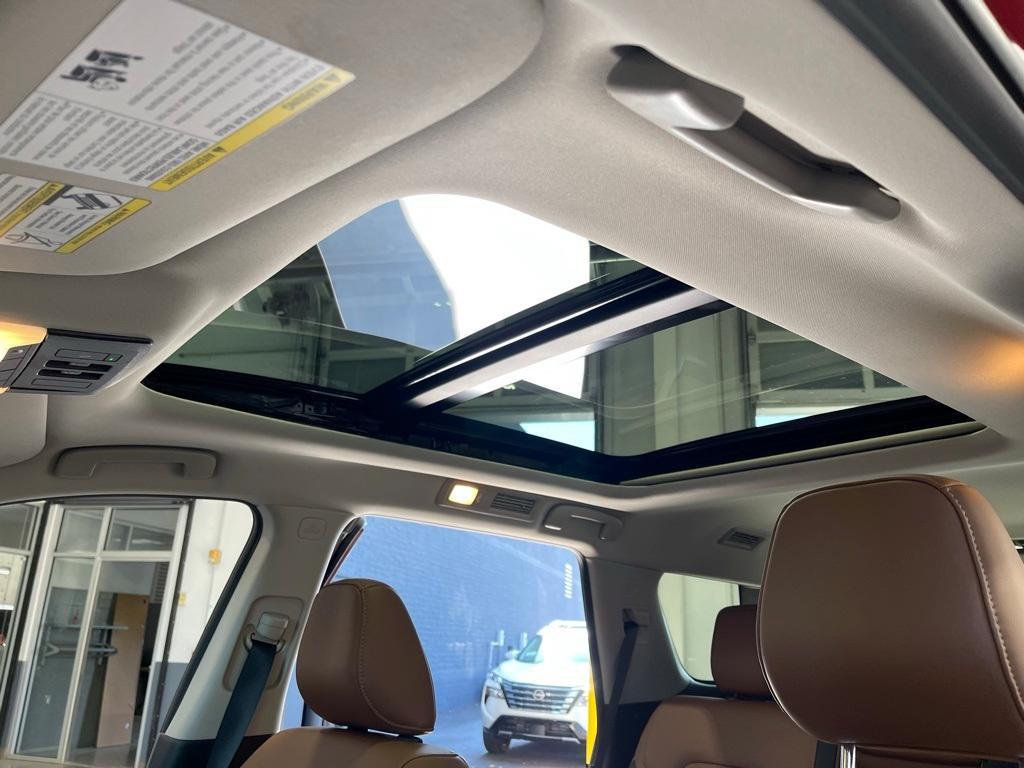 new 2025 Nissan Pathfinder car, priced at $47,358