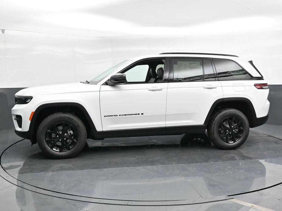 new 2025 Jeep Grand Cherokee car, priced at $41,479