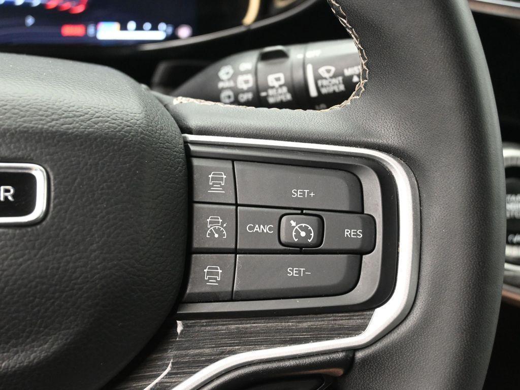used 2022 Jeep Wagoneer car, priced at $38,194
