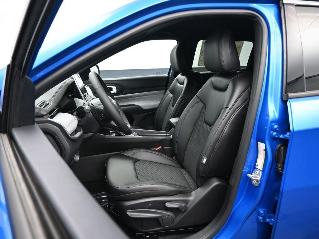 new 2025 Jeep Compass car, priced at $26,991