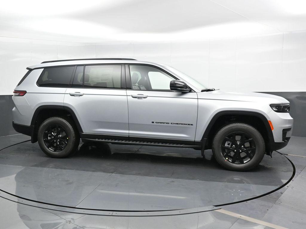 new 2025 Jeep Grand Cherokee L car, priced at $48,325