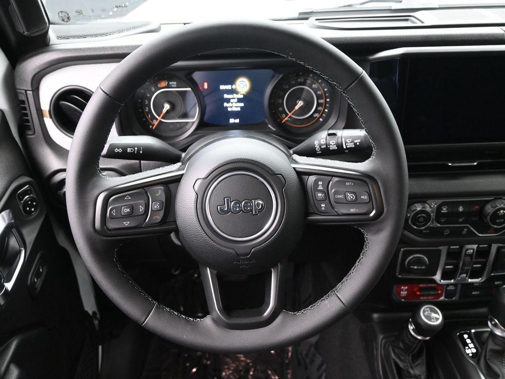 new 2025 Jeep Wrangler car, priced at $49,729