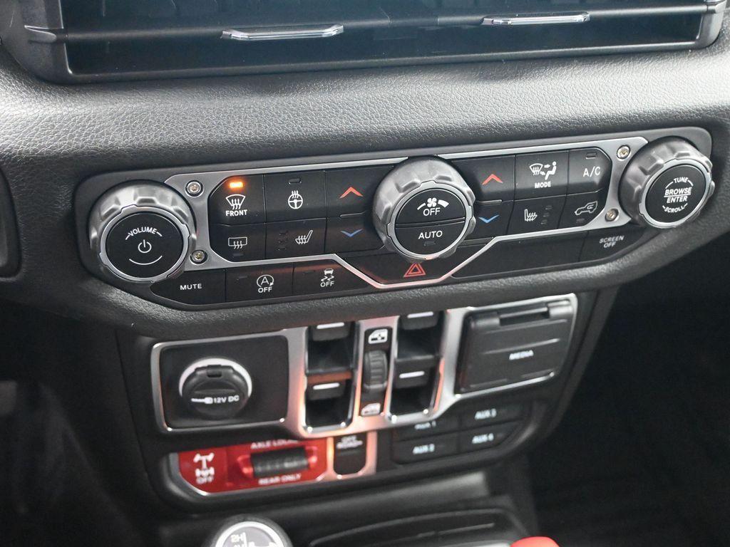 new 2025 Jeep Wrangler car, priced at $49,729