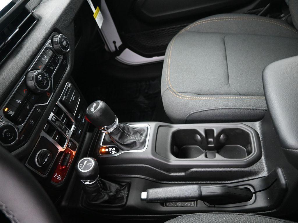 new 2025 Jeep Wrangler car, priced at $49,729
