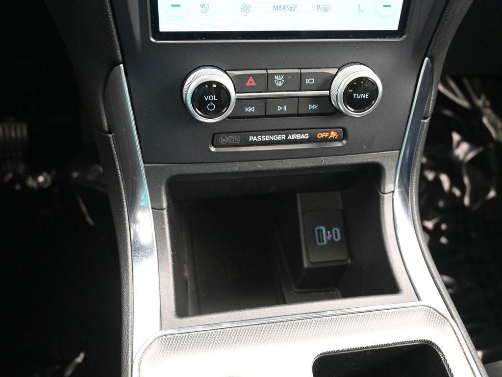 used 2022 Ford Edge car, priced at $20,595