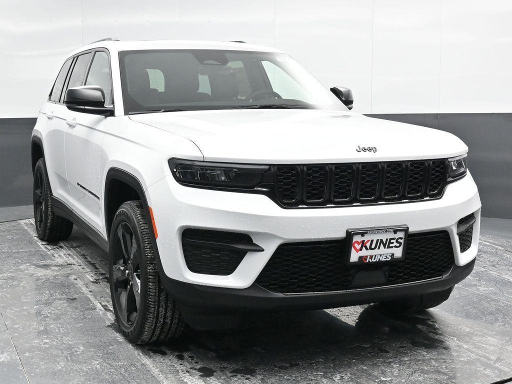 new 2025 Jeep Grand Cherokee car, priced at $45,080