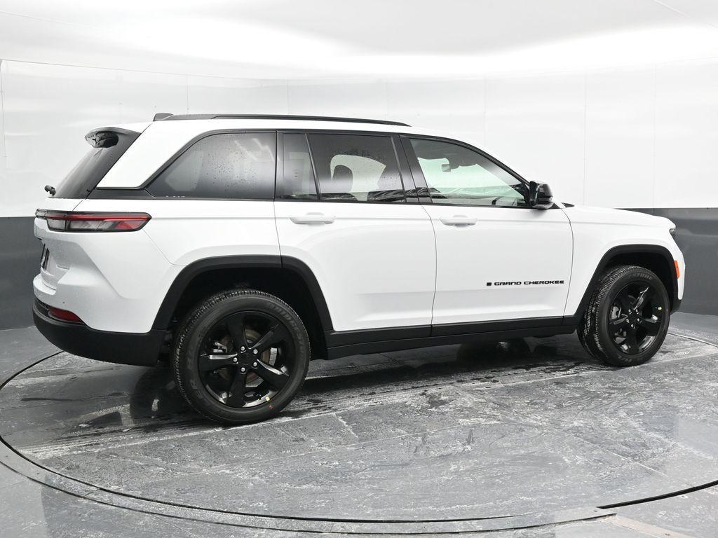 new 2025 Jeep Grand Cherokee car, priced at $45,080