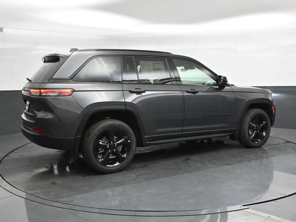 new 2025 Jeep Grand Cherokee car, priced at $46,150