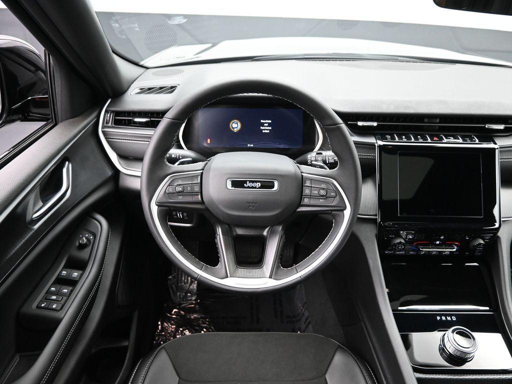 new 2025 Jeep Grand Cherokee L car, priced at $46,142