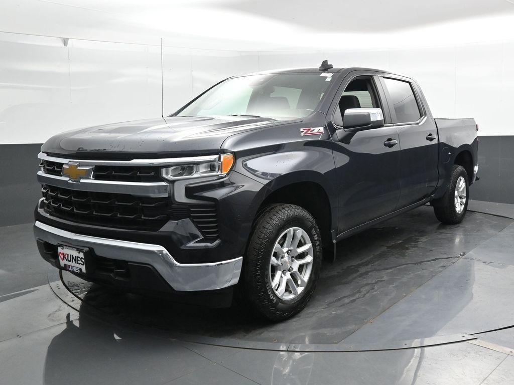 used 2022 Chevrolet Silverado 1500 car, priced at $37,618