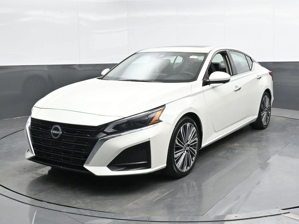 used 2023 Nissan Altima car, priced at $19,791