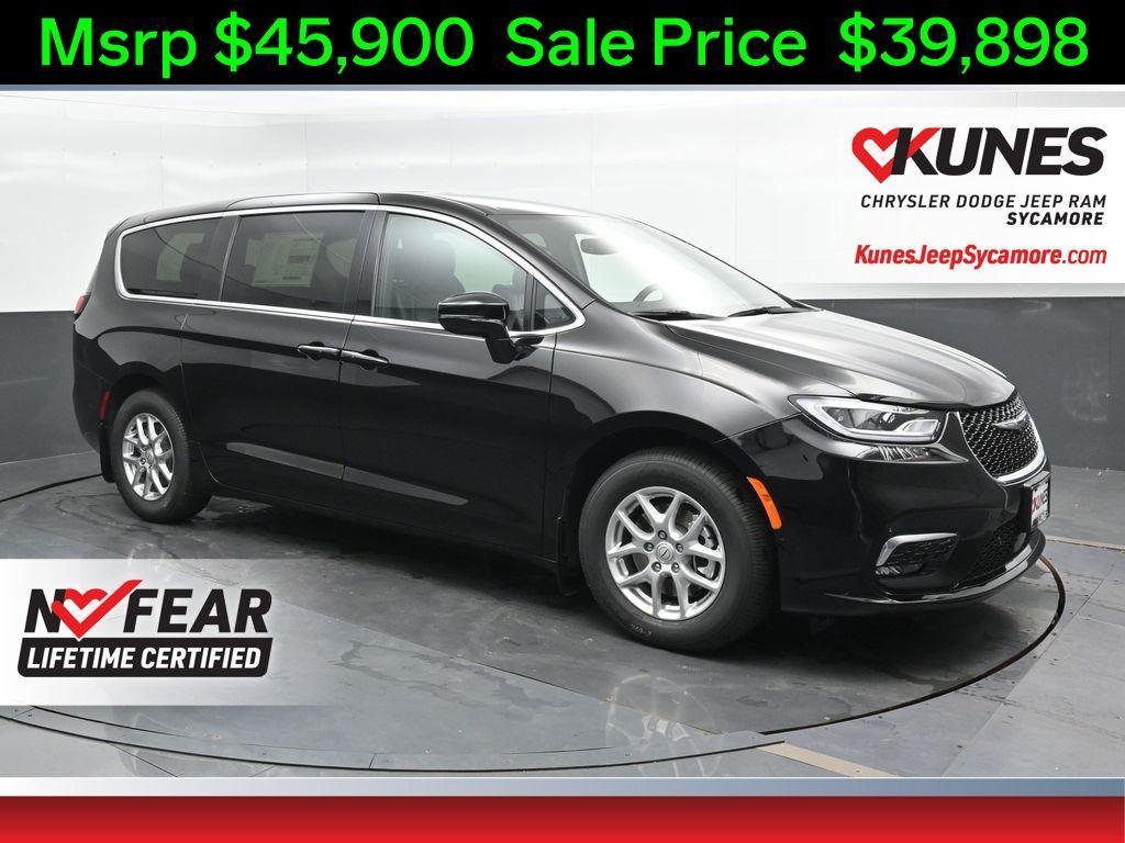 new 2025 Chrysler Pacifica car, priced at $39,898