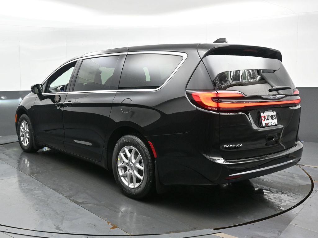 new 2025 Chrysler Pacifica car, priced at $37,991