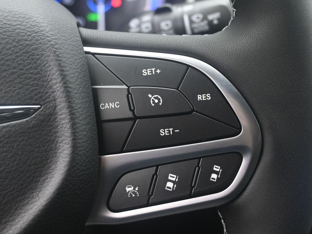 new 2025 Chrysler Pacifica car, priced at $37,991