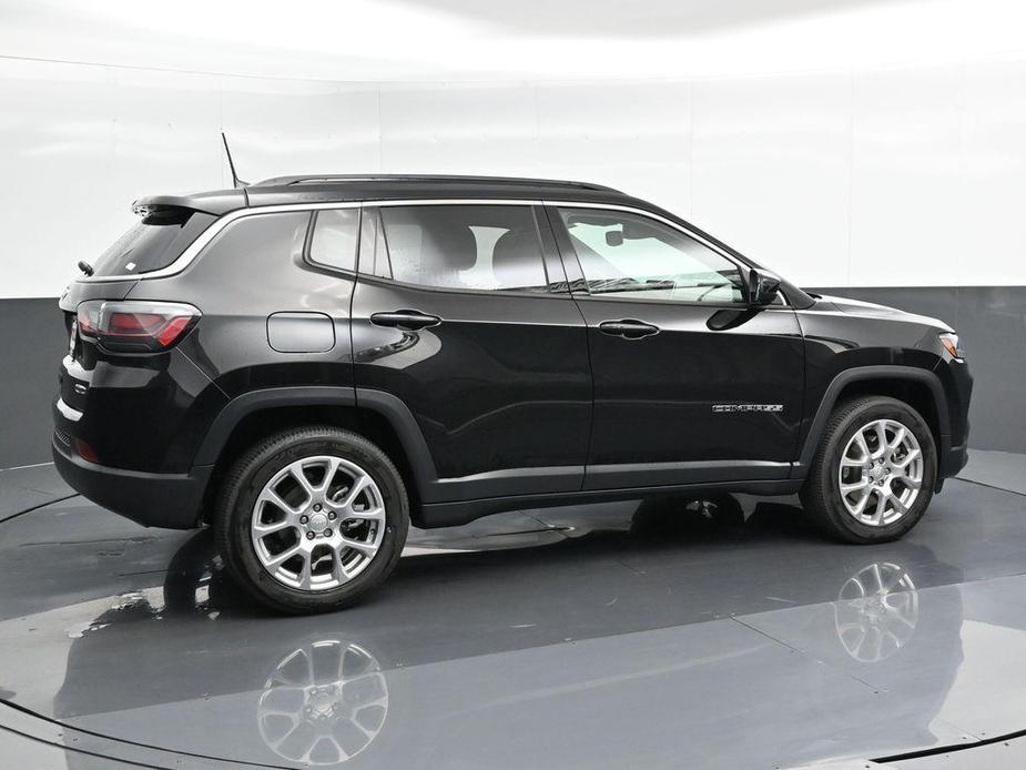 new 2023 Jeep Compass car, priced at $29,997