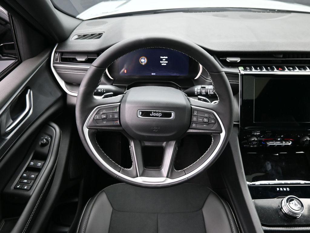 new 2025 Jeep Grand Cherokee L car, priced at $43,995