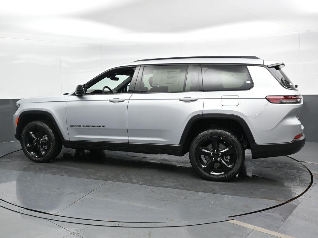 new 2025 Jeep Grand Cherokee L car, priced at $43,995