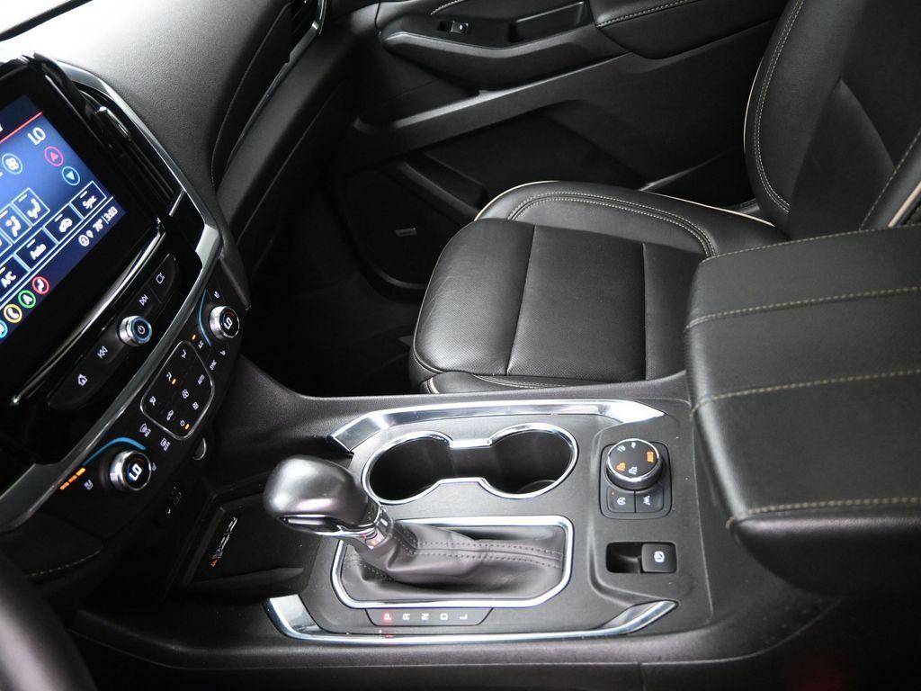used 2022 Chevrolet Traverse car, priced at $31,812
