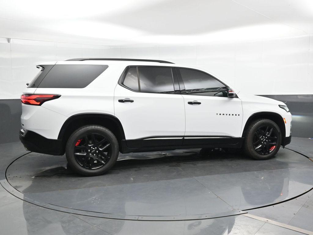 used 2022 Chevrolet Traverse car, priced at $31,812