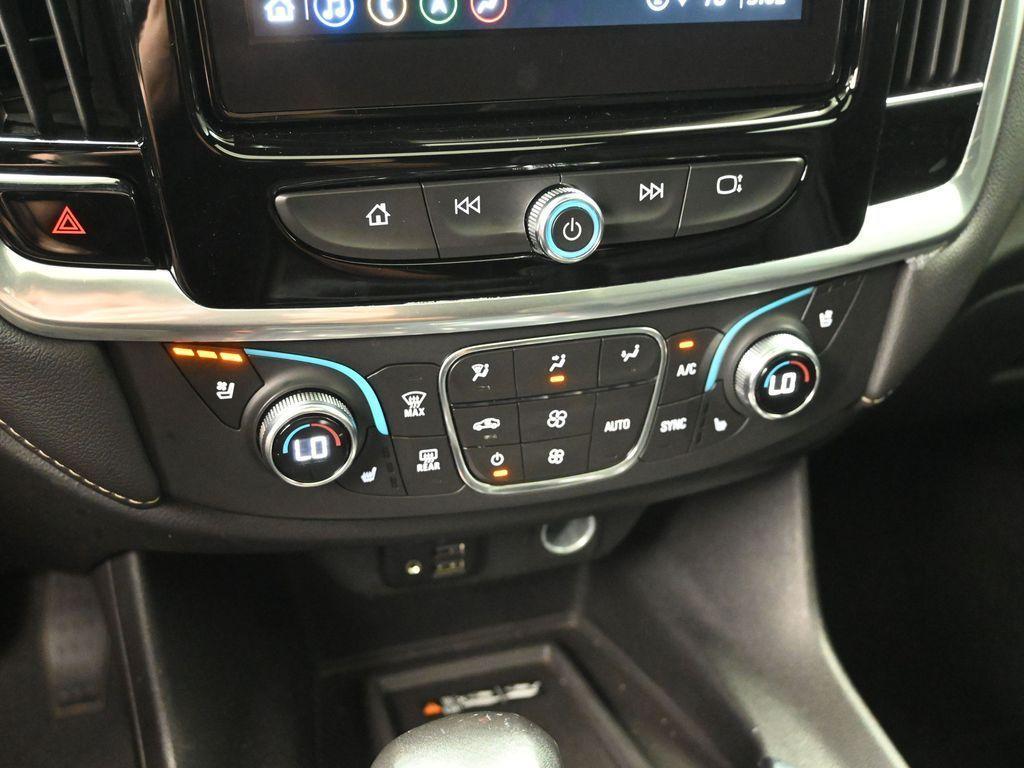 used 2022 Chevrolet Traverse car, priced at $31,812
