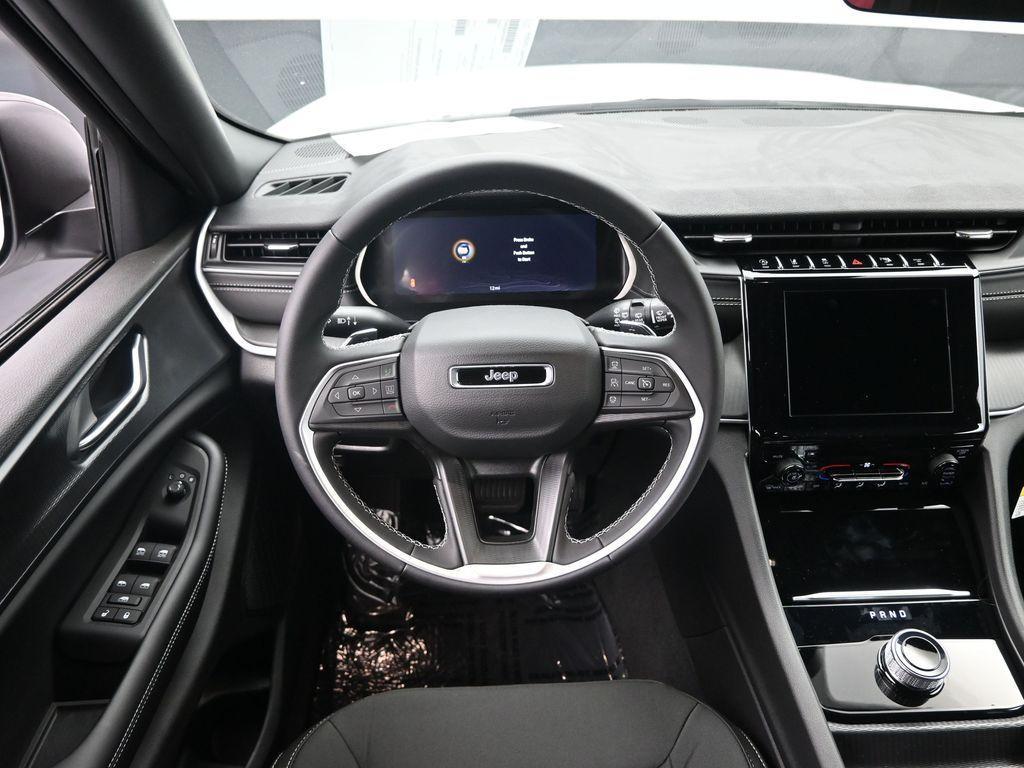 new 2025 Jeep Grand Cherokee car, priced at $34,465