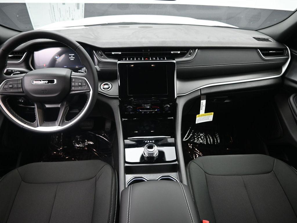 new 2025 Jeep Grand Cherokee car, priced at $34,465