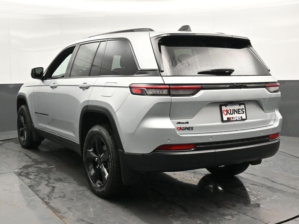 new 2025 Jeep Grand Cherokee car, priced at $46,595