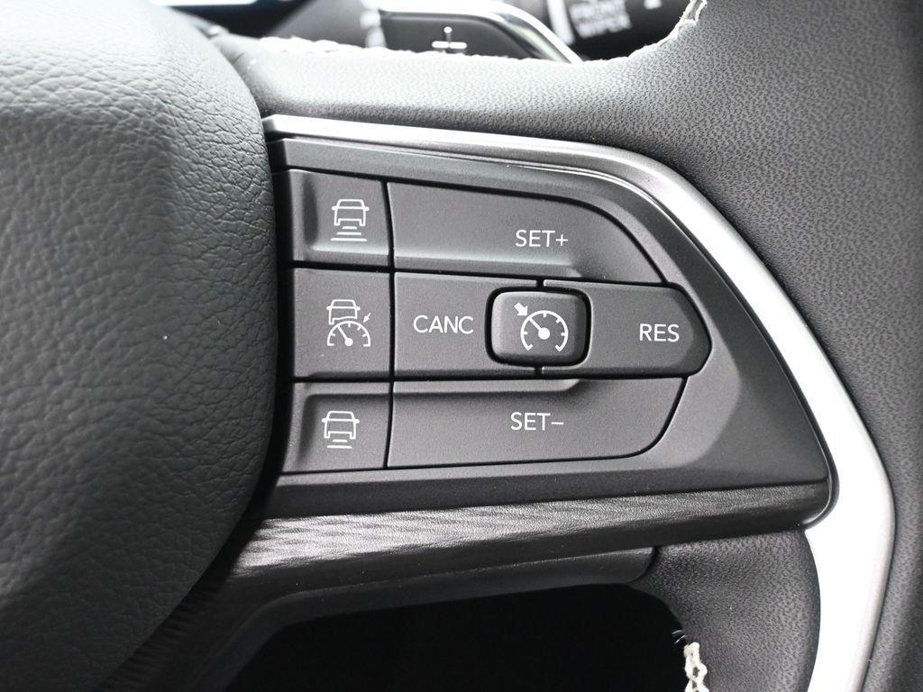 new 2025 Jeep Grand Cherokee car, priced at $46,595