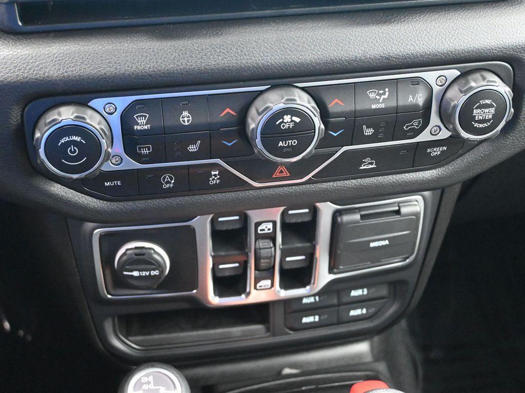 new 2025 Jeep Wrangler car, priced at $47,295
