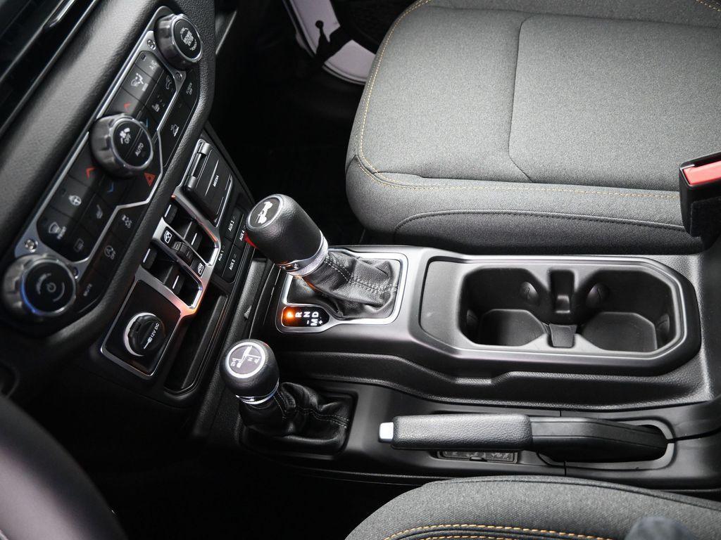 new 2025 Jeep Wrangler car, priced at $47,295