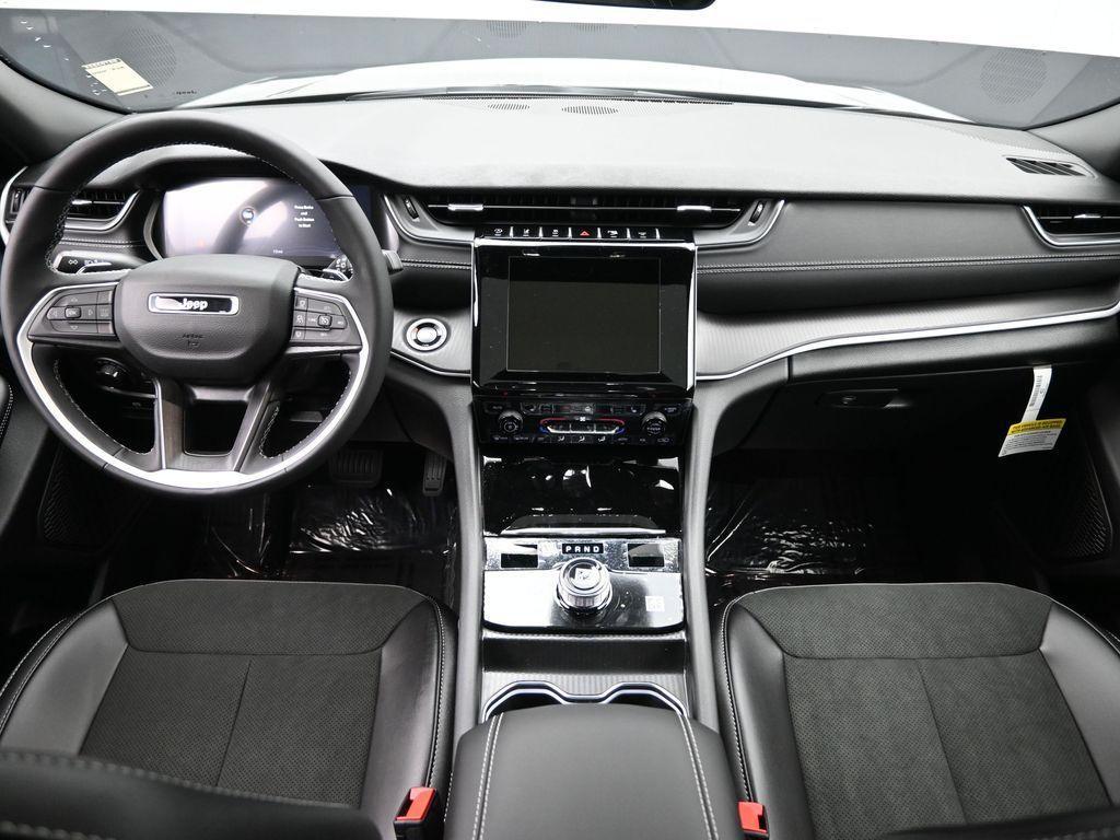new 2025 Jeep Grand Cherokee L car, priced at $45,991