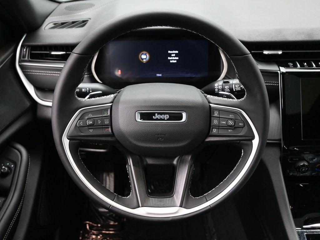 new 2025 Jeep Grand Cherokee L car, priced at $45,991