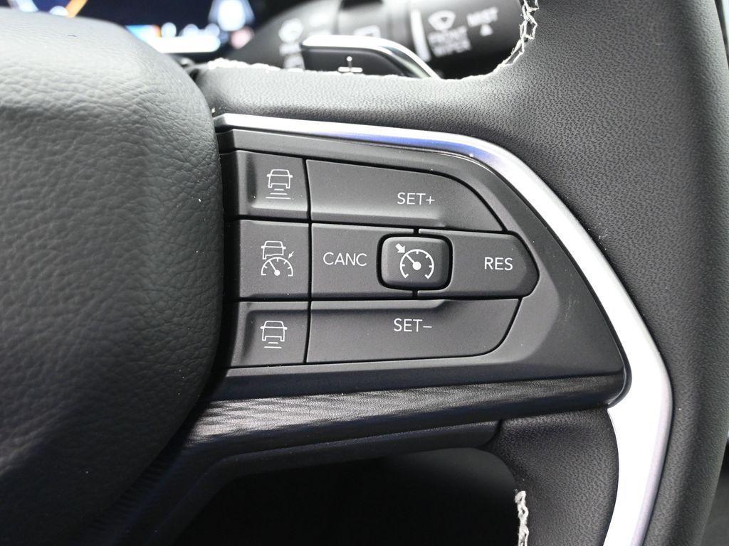 new 2025 Jeep Grand Cherokee L car, priced at $43,995