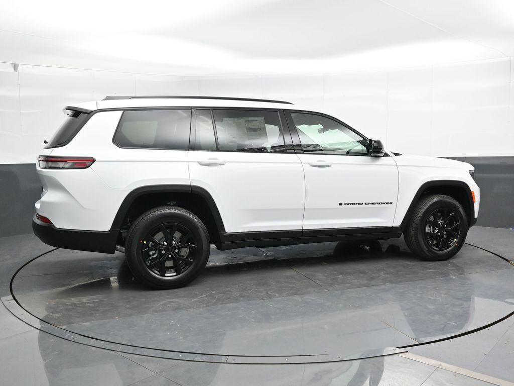 new 2025 Jeep Grand Cherokee L car, priced at $41,995