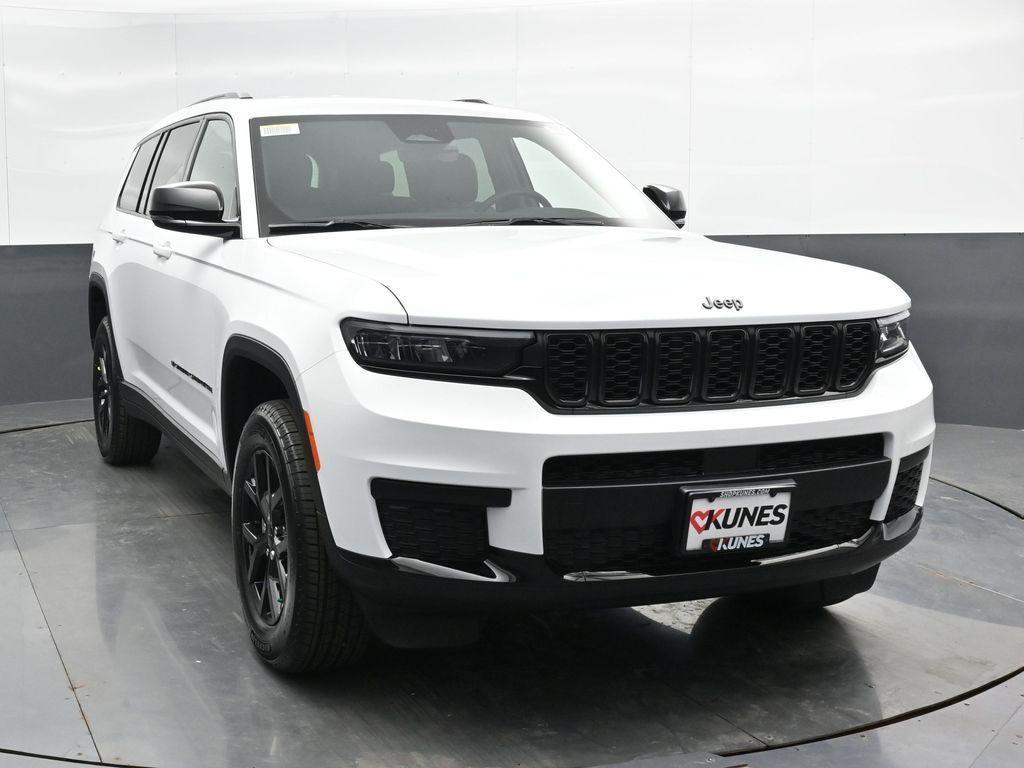 new 2025 Jeep Grand Cherokee L car, priced at $41,995