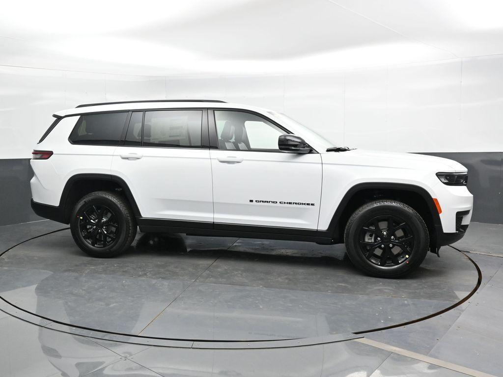 new 2025 Jeep Grand Cherokee L car, priced at $41,995