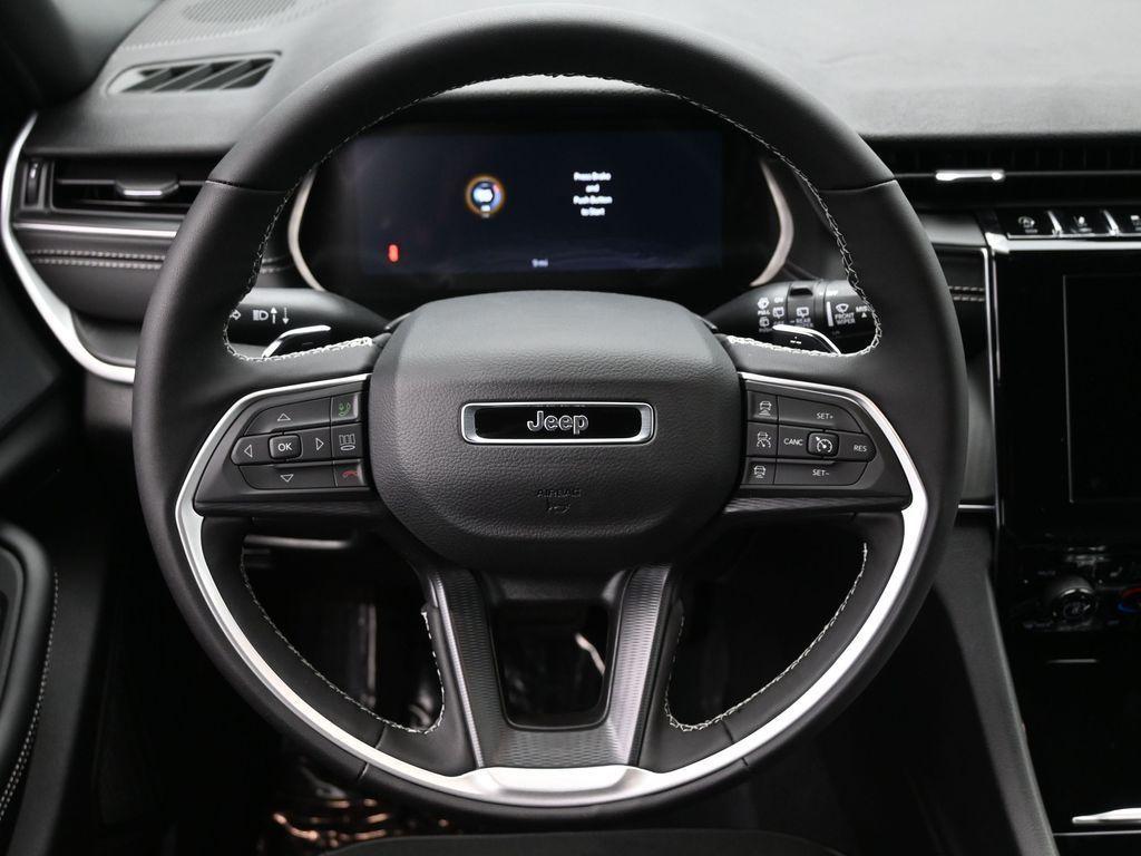 new 2025 Jeep Grand Cherokee L car, priced at $41,995