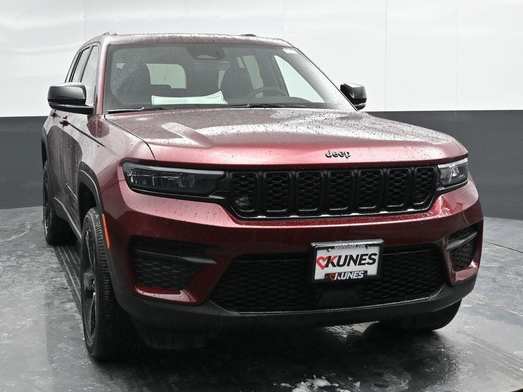 new 2025 Jeep Grand Cherokee car, priced at $35,995