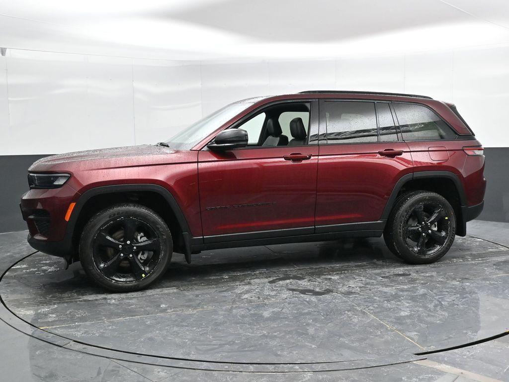 new 2025 Jeep Grand Cherokee car, priced at $35,995