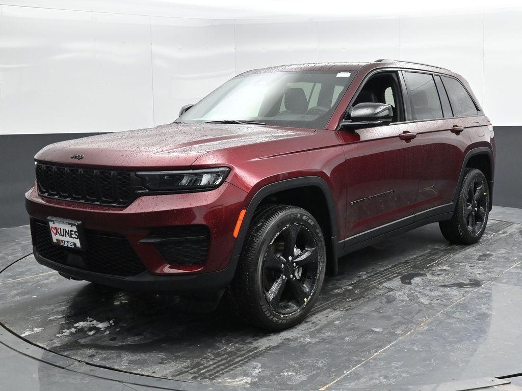 new 2025 Jeep Grand Cherokee car, priced at $35,995