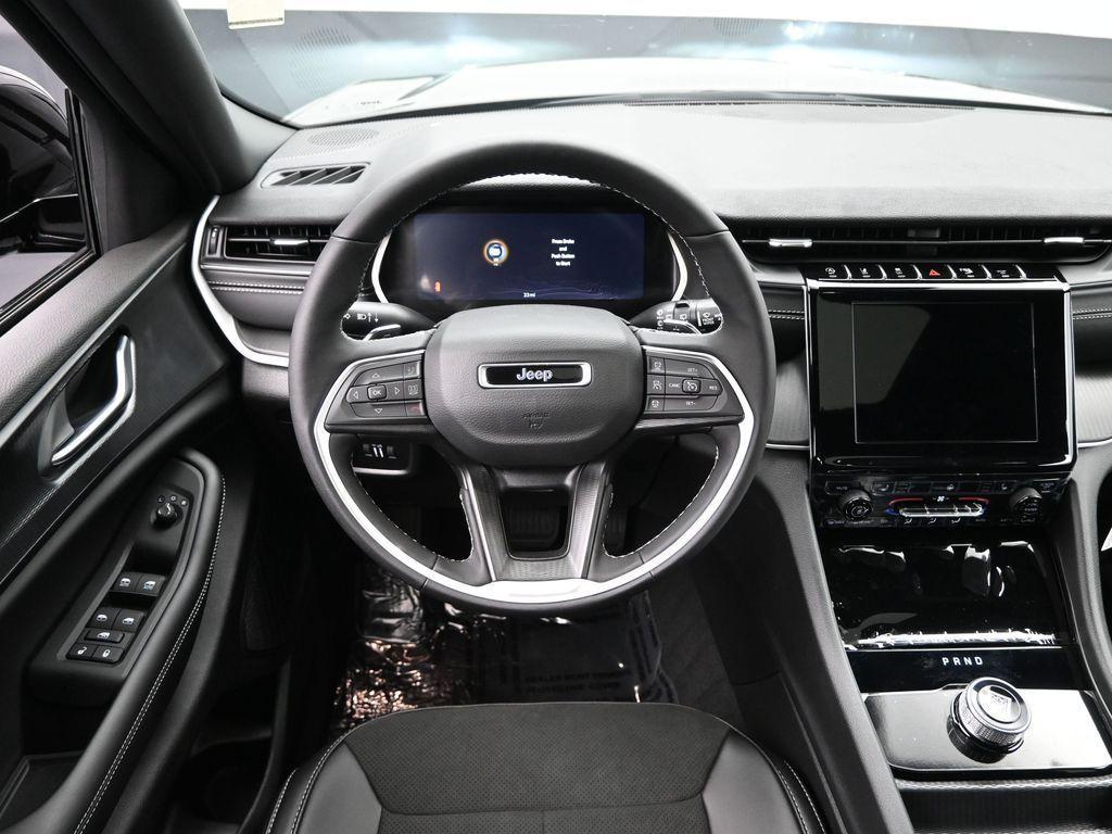 new 2025 Jeep Grand Cherokee car, priced at $46,150