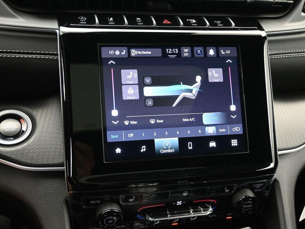 new 2025 Jeep Grand Cherokee car, priced at $46,150