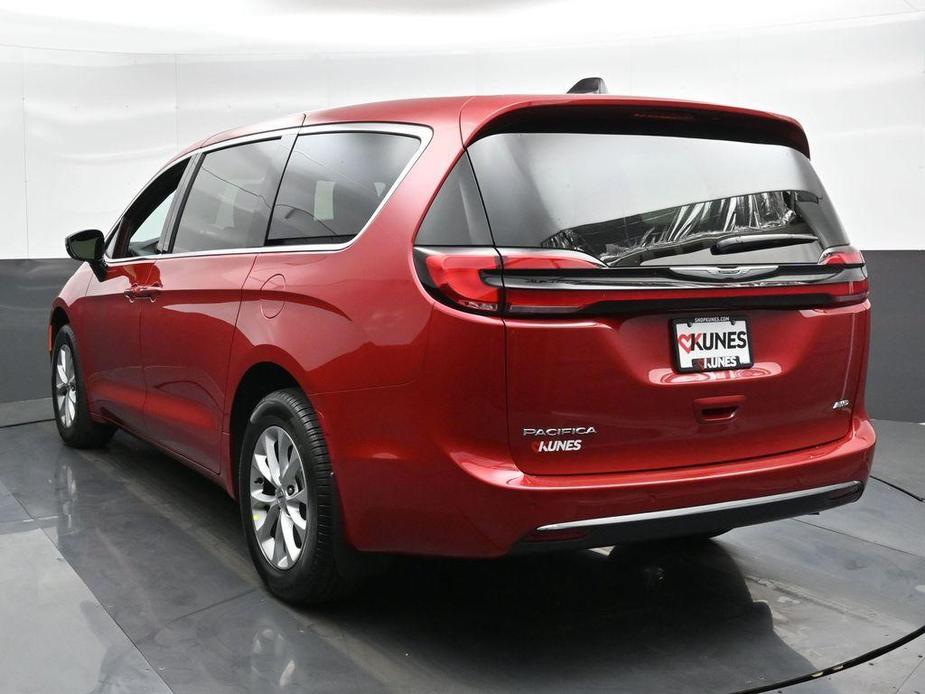 new 2025 Chrysler Pacifica car, priced at $45,975