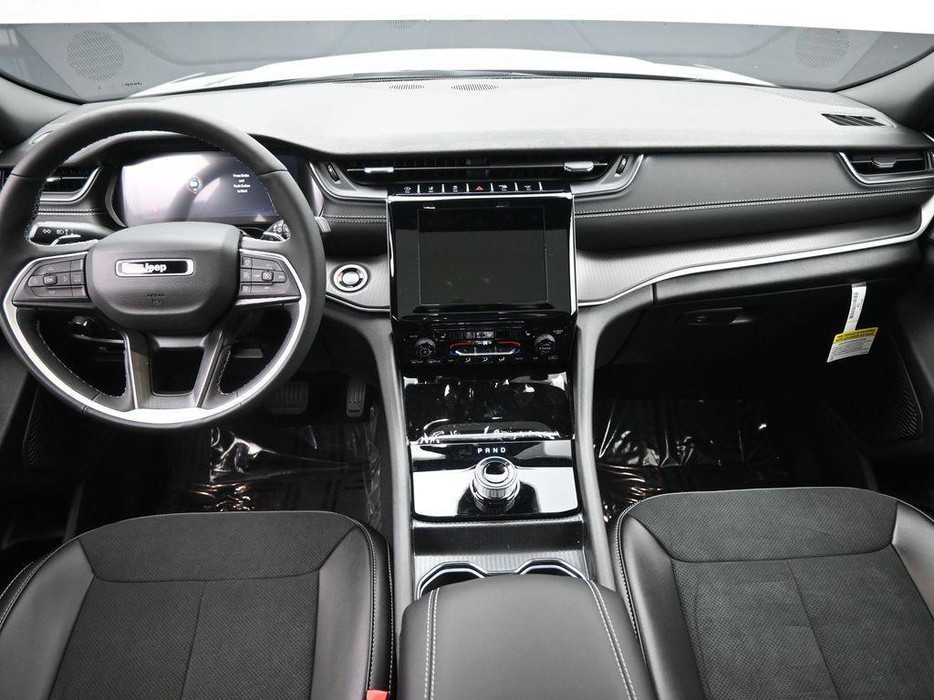 new 2025 Jeep Grand Cherokee L car, priced at $44,991