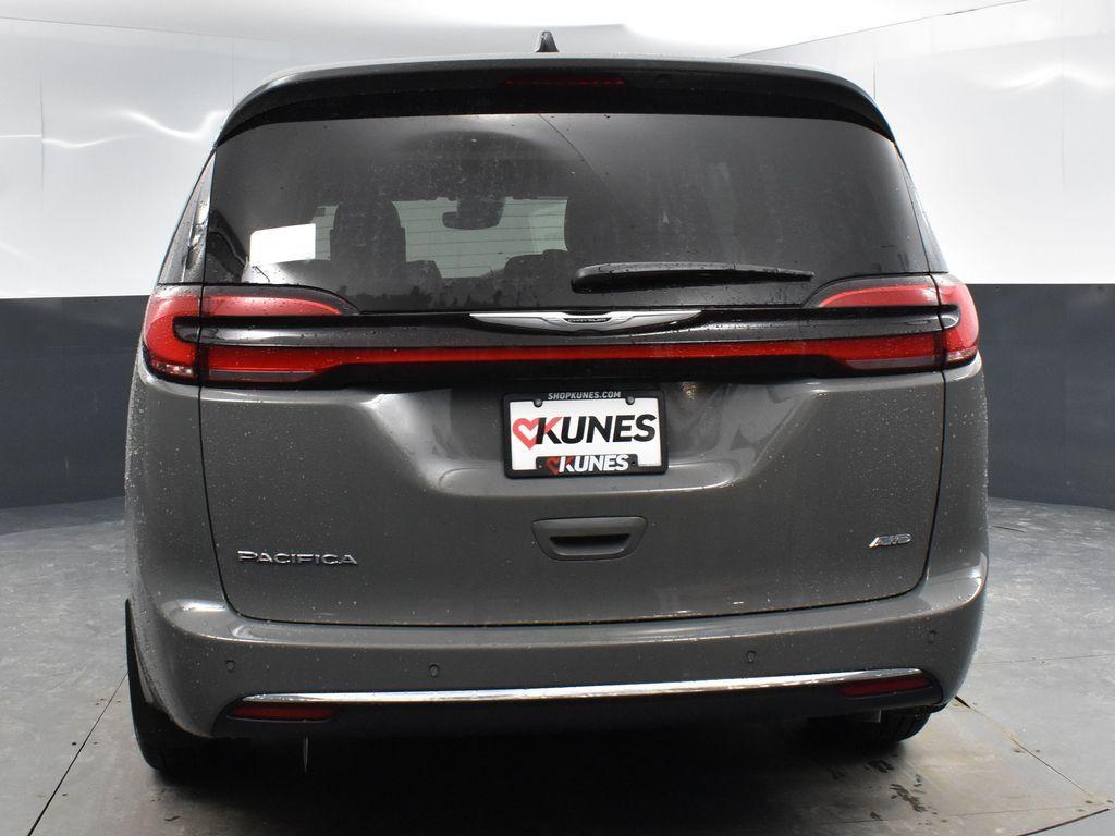 new 2025 Chrysler Pacifica car, priced at $49,995